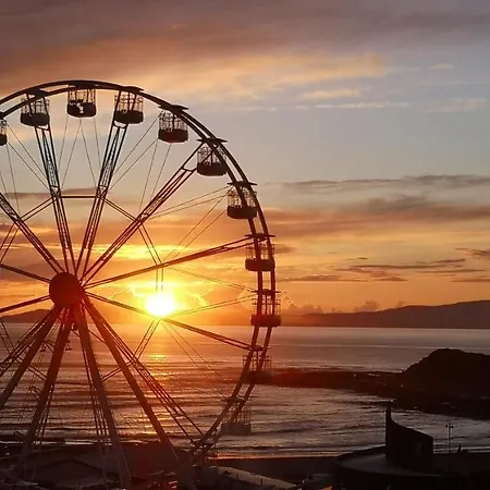 Palm Cove Luxurious Sea View Balcony Free Wifi Netflix Sleeps 5 * بوندوران