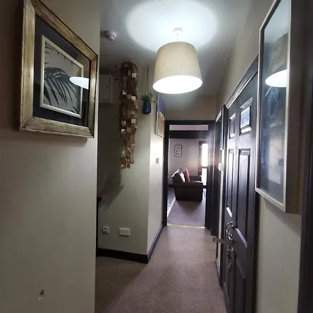 Palm Cove Luxurious Sea View Balcony Free Wifi Netflix Sleeps 5 Bundoran