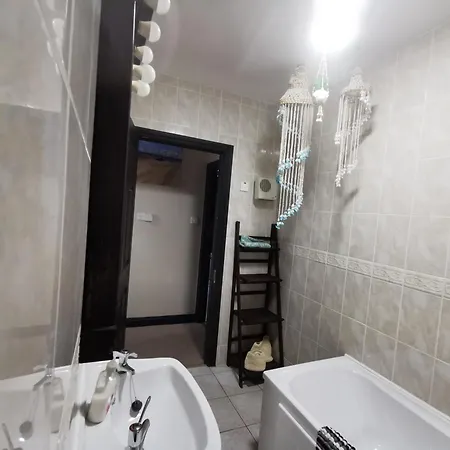 شقة Palm Cove Luxurious Sea View Balcony Free Wifi Netflix Sleeps 5 *