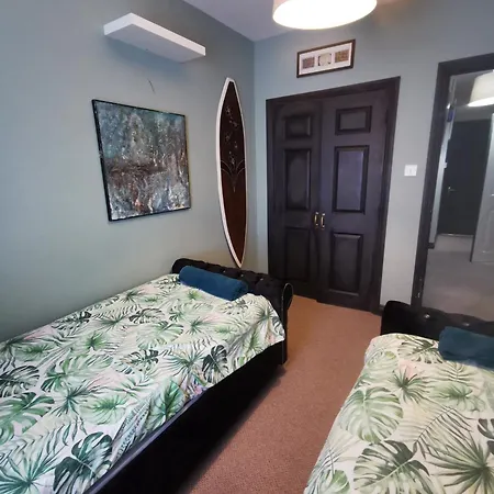 Palm Cove Luxurious Sea View Balcony Free Wifi Netflix Sleeps 5 * Bundoran